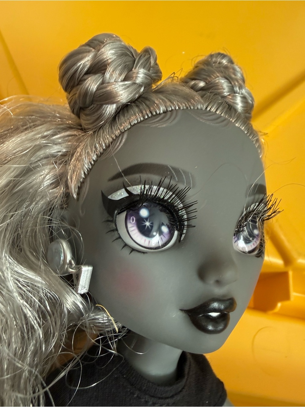 Rainbow High Special Edition Madison Twins Shadow Luna Gray Fashion Doll - Picture 10 of 12